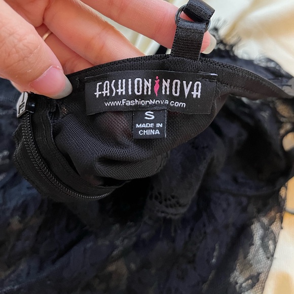 Fancy Lace Dress - Black - Picture 10 of 12